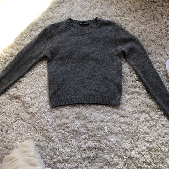 Gray Sweater - Picture 3 of 3